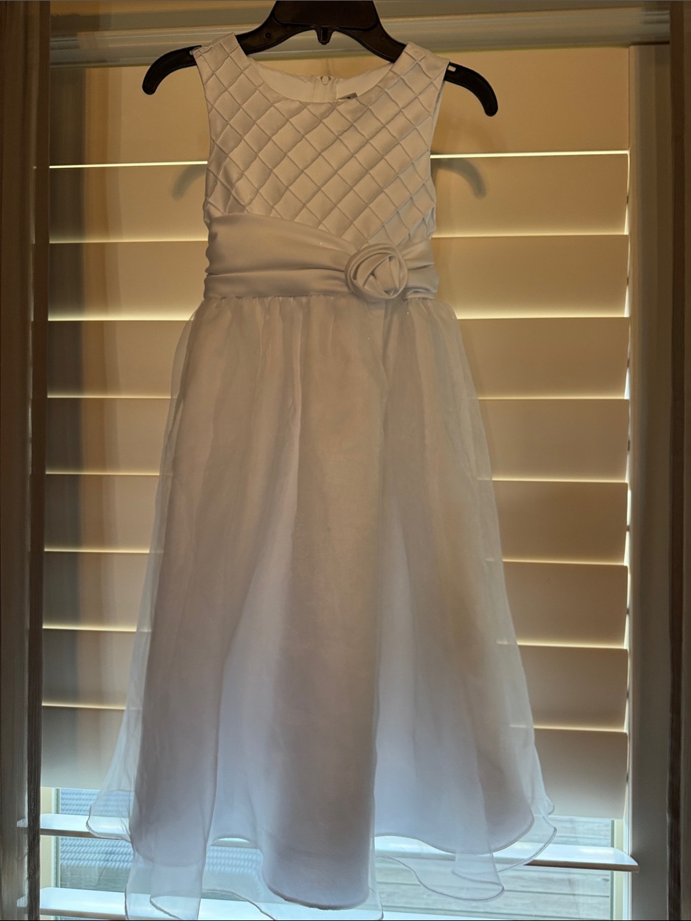Classic White Girls' Party Dress with Quilted Bodice - First Communion